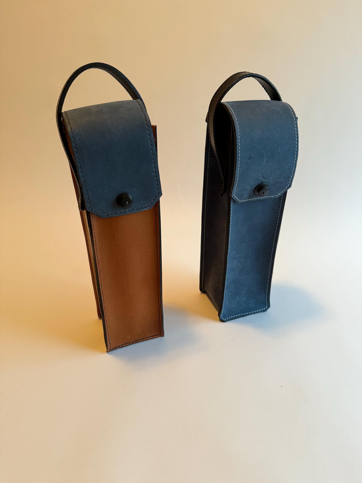 Handmade Leather Wine Tote, single-bottle, scotch tote, Horween leather, hand stitched