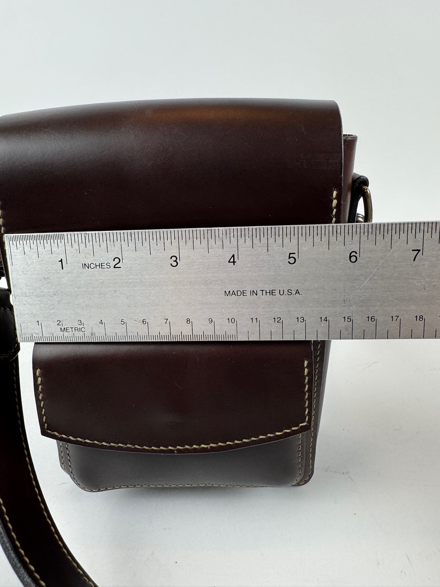 Multi-Pocket crossbody bag - Horween leather