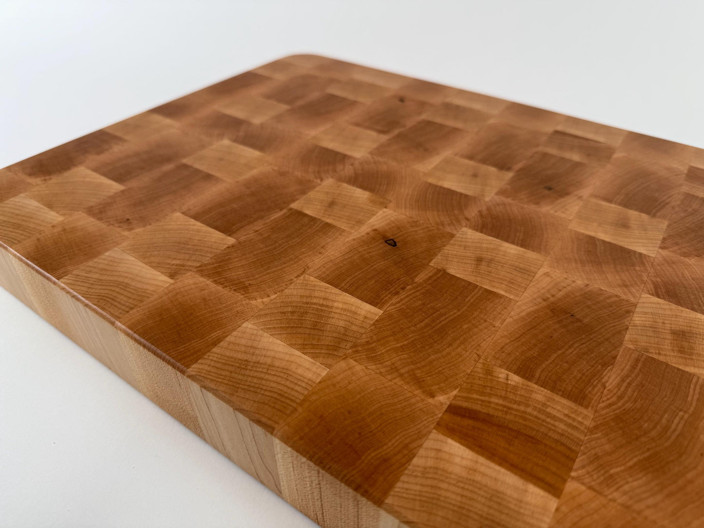 Handmade End-grain Cutting Board, Solid Maple, 1.75-inch Thick, Heavy Duty, built-in handles