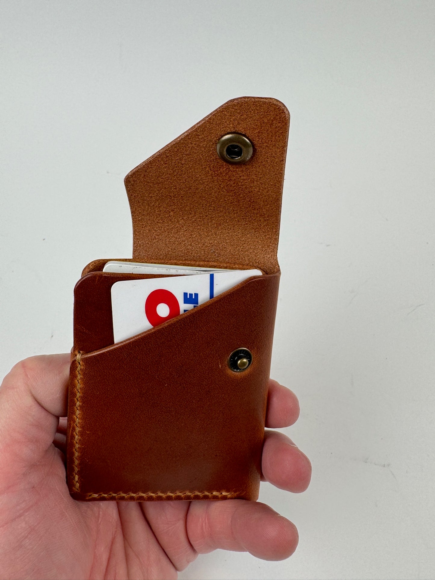 Minimalist snap wallet