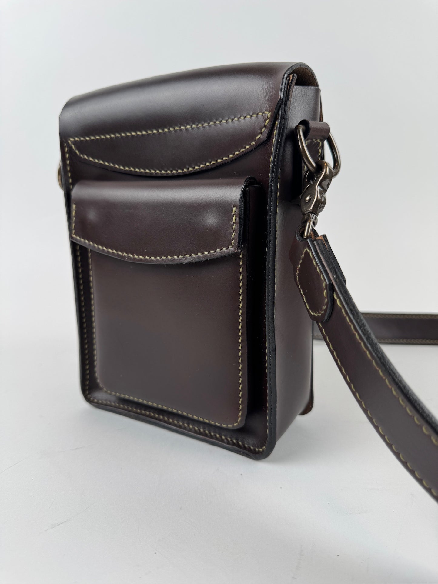 Multi-Pocket crossbody bag - Horween leather