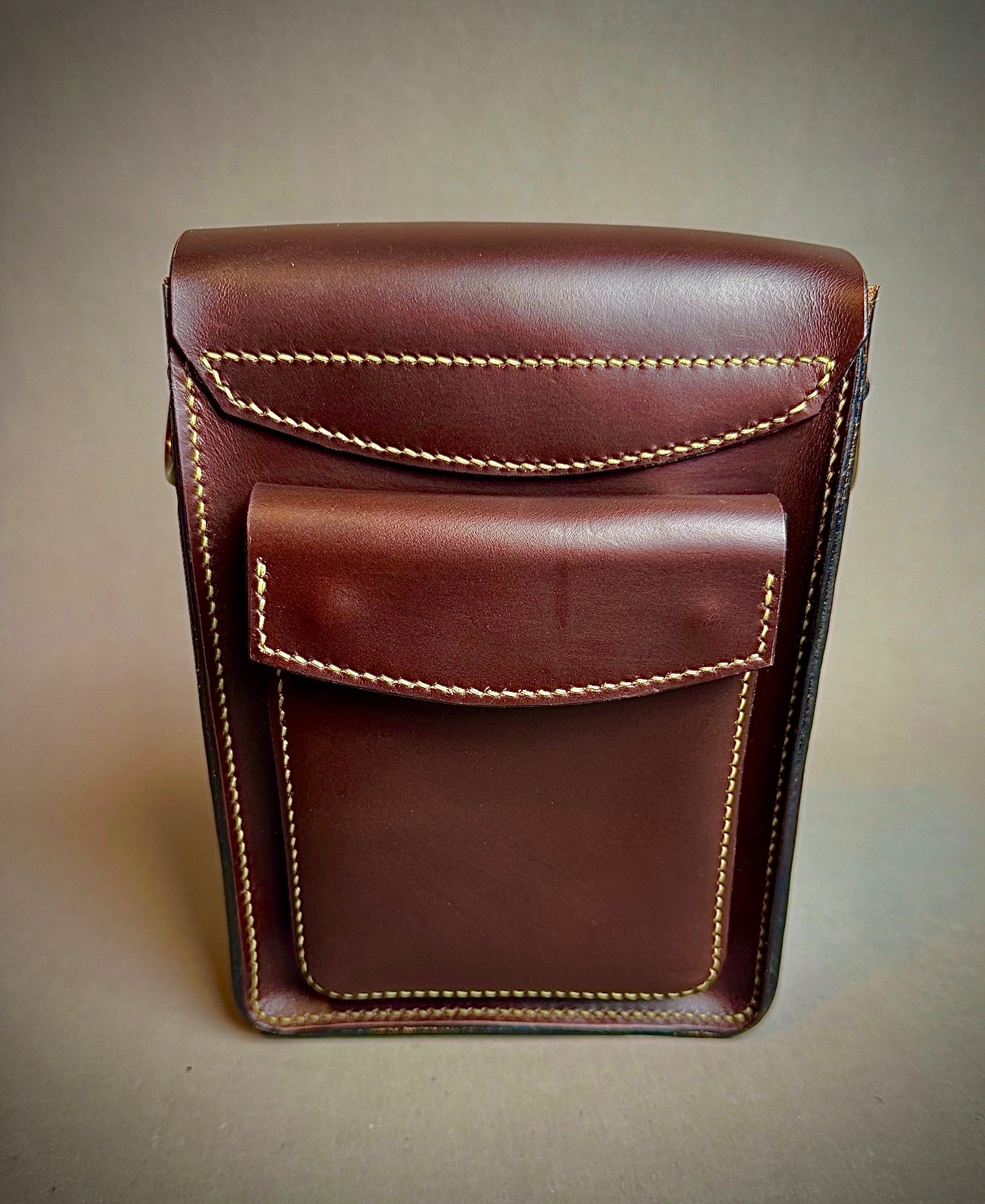 Multi-Pocket crossbody bag - Horween leather