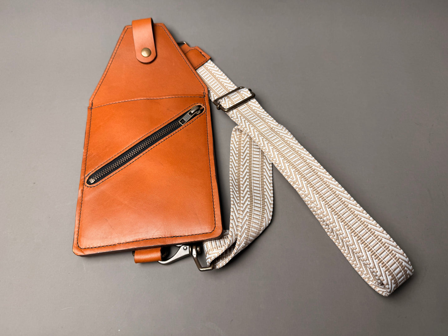 Sling bag / Crossbody bag - Horween leather (prototype)