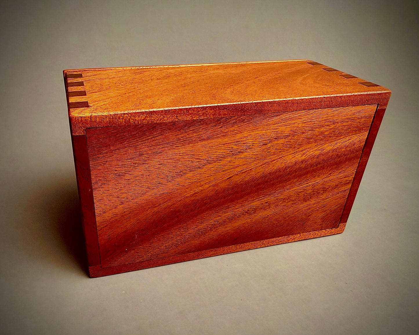 Handcrafted Mahogany Keepsake Box - with Box Joints