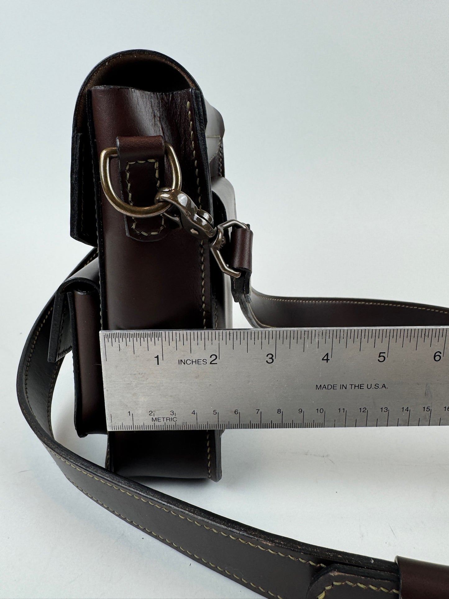 Multi-Pocket crossbody bag - Horween leather