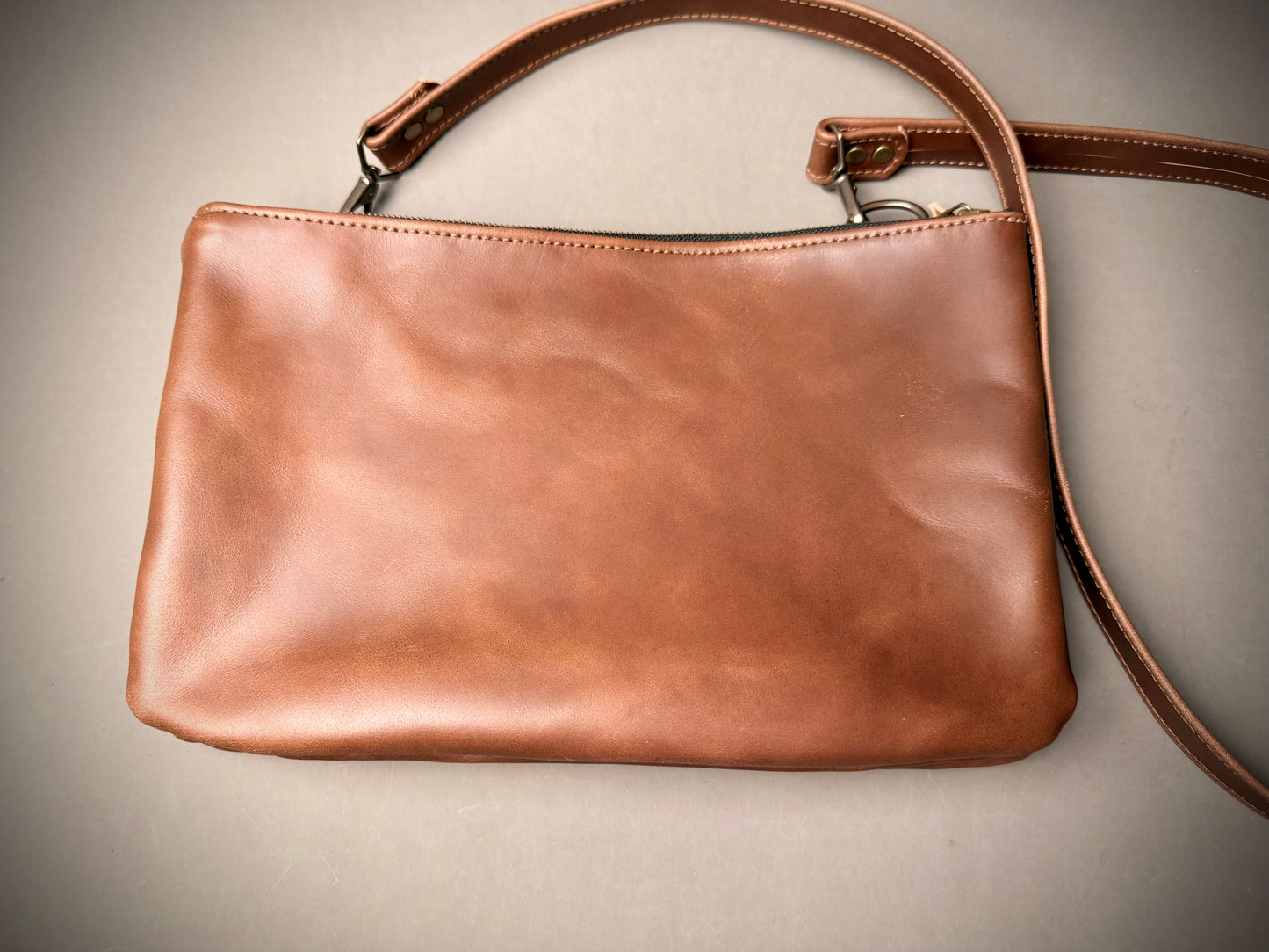 Dual-zipper crossbody bag - Horween leather (prototype)