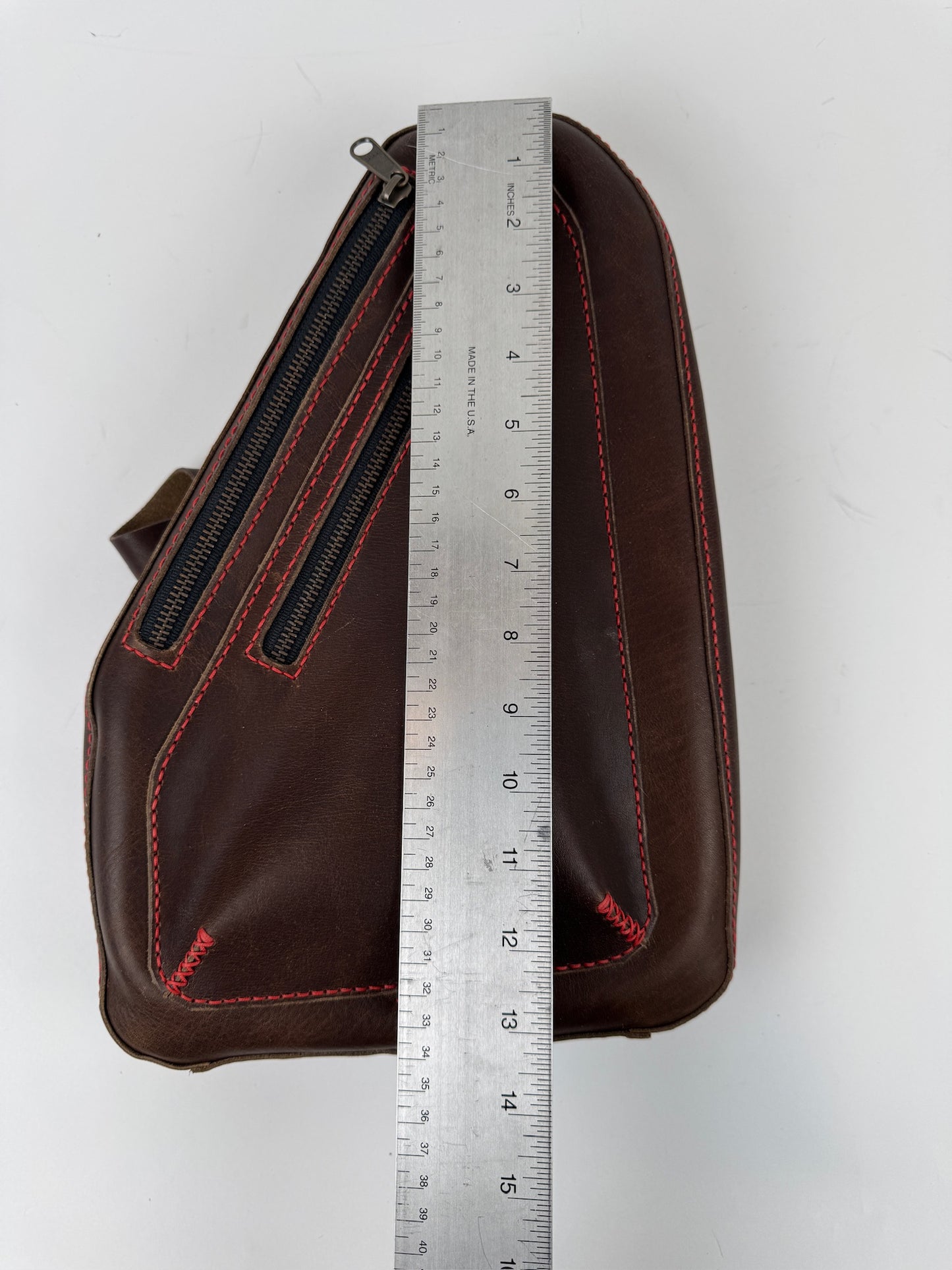 Tennessee sling bag - Horween Leather and Hand-Stitched Red Thread