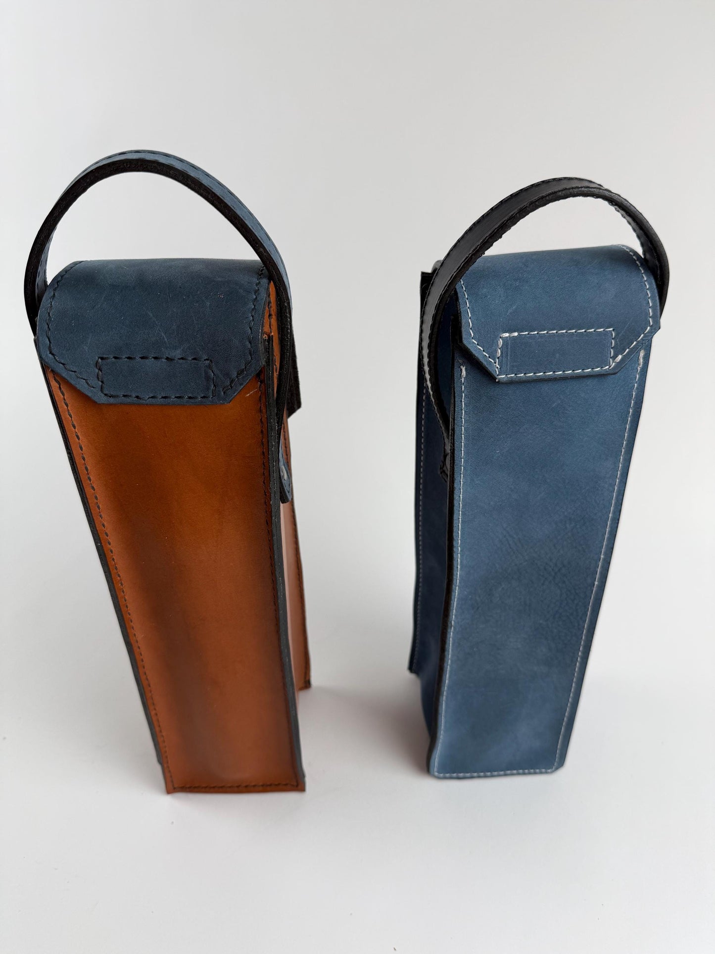 Handmade Leather Wine Tote, single-bottle, scotch tote, Horween leather, hand stitched