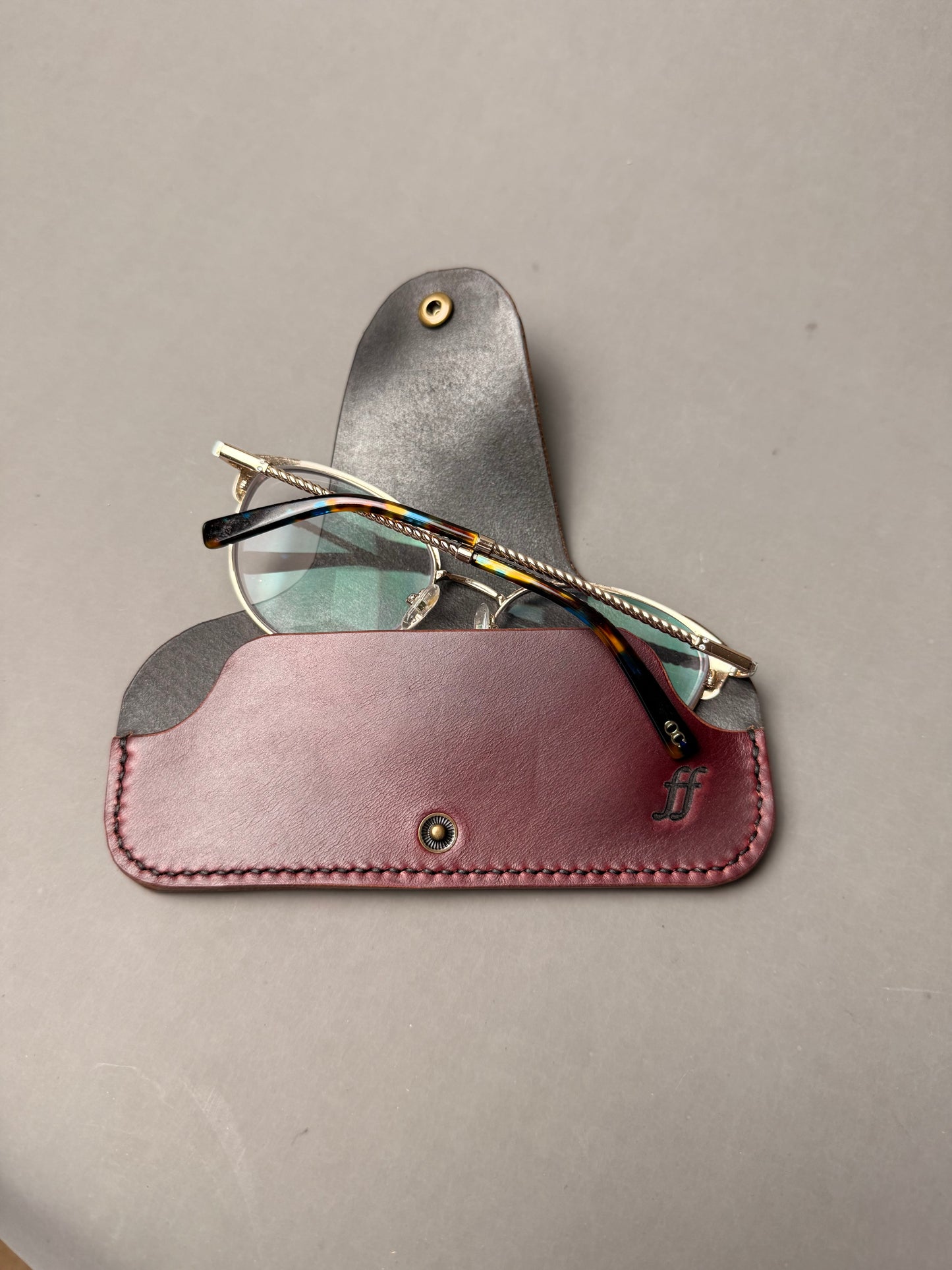 Leather Sunglasses Case / Eyeglasses Case - Minimalist Version
