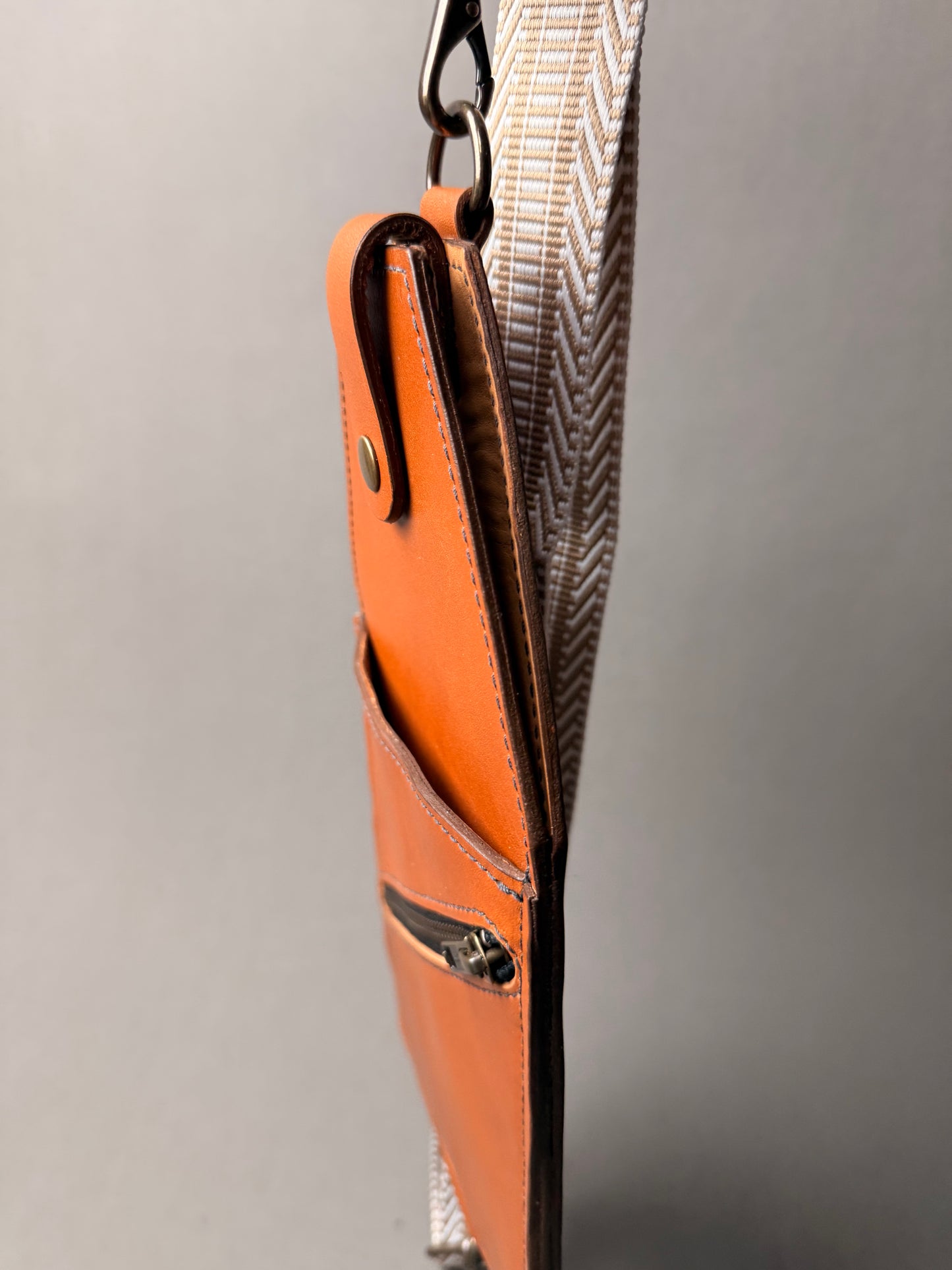 Sling bag / Crossbody bag - Horween leather (prototype)
