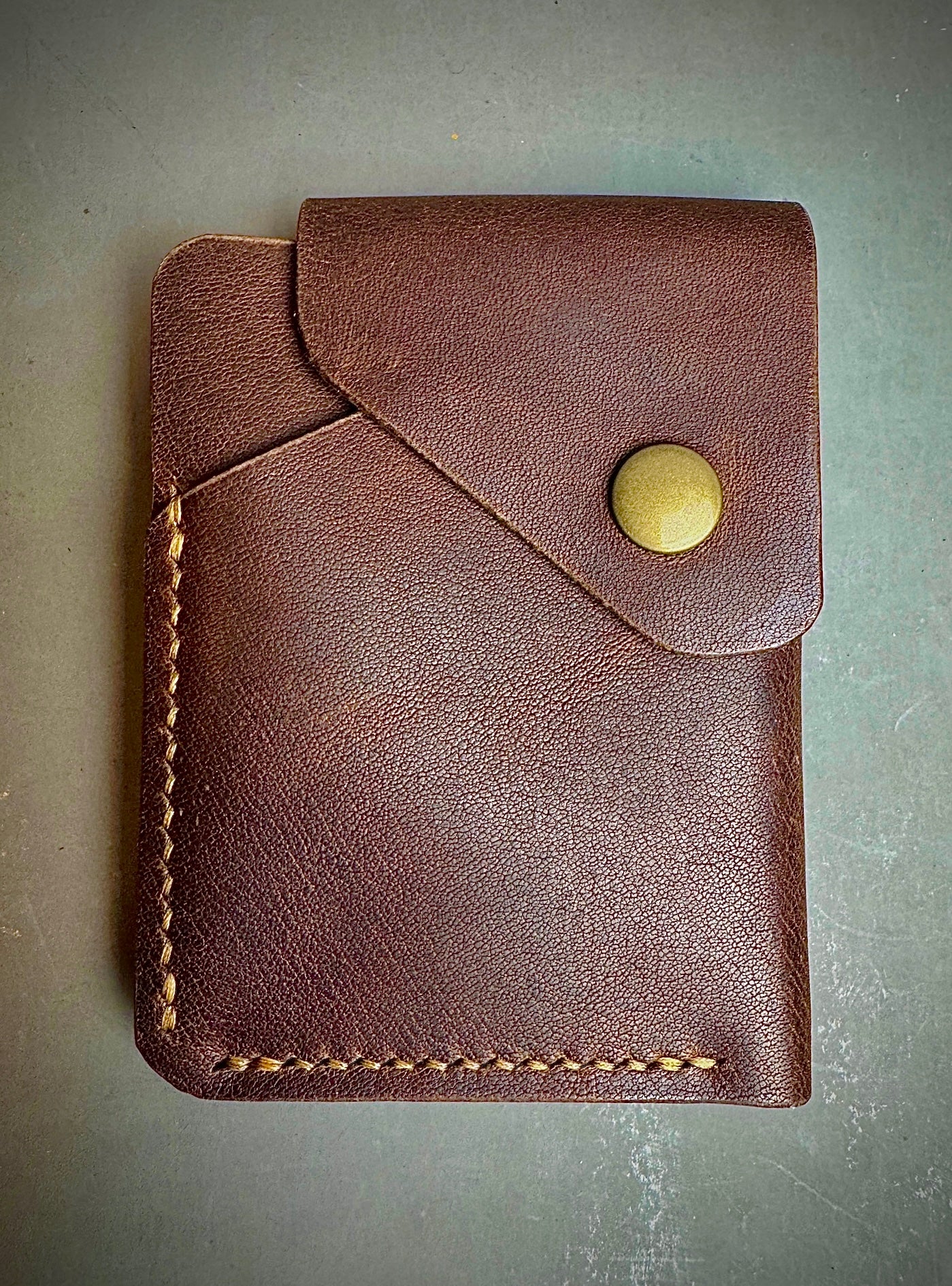 Minimalist snap wallet