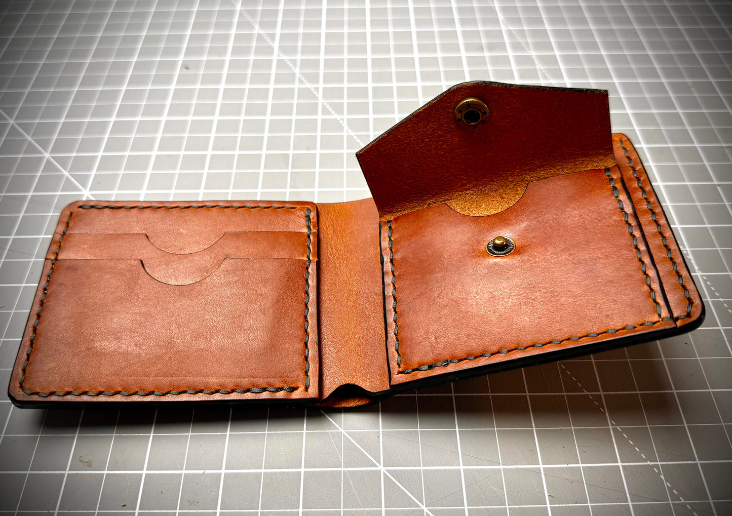 Bi-fold Wallet with coin pouch - Horween English Tan leather