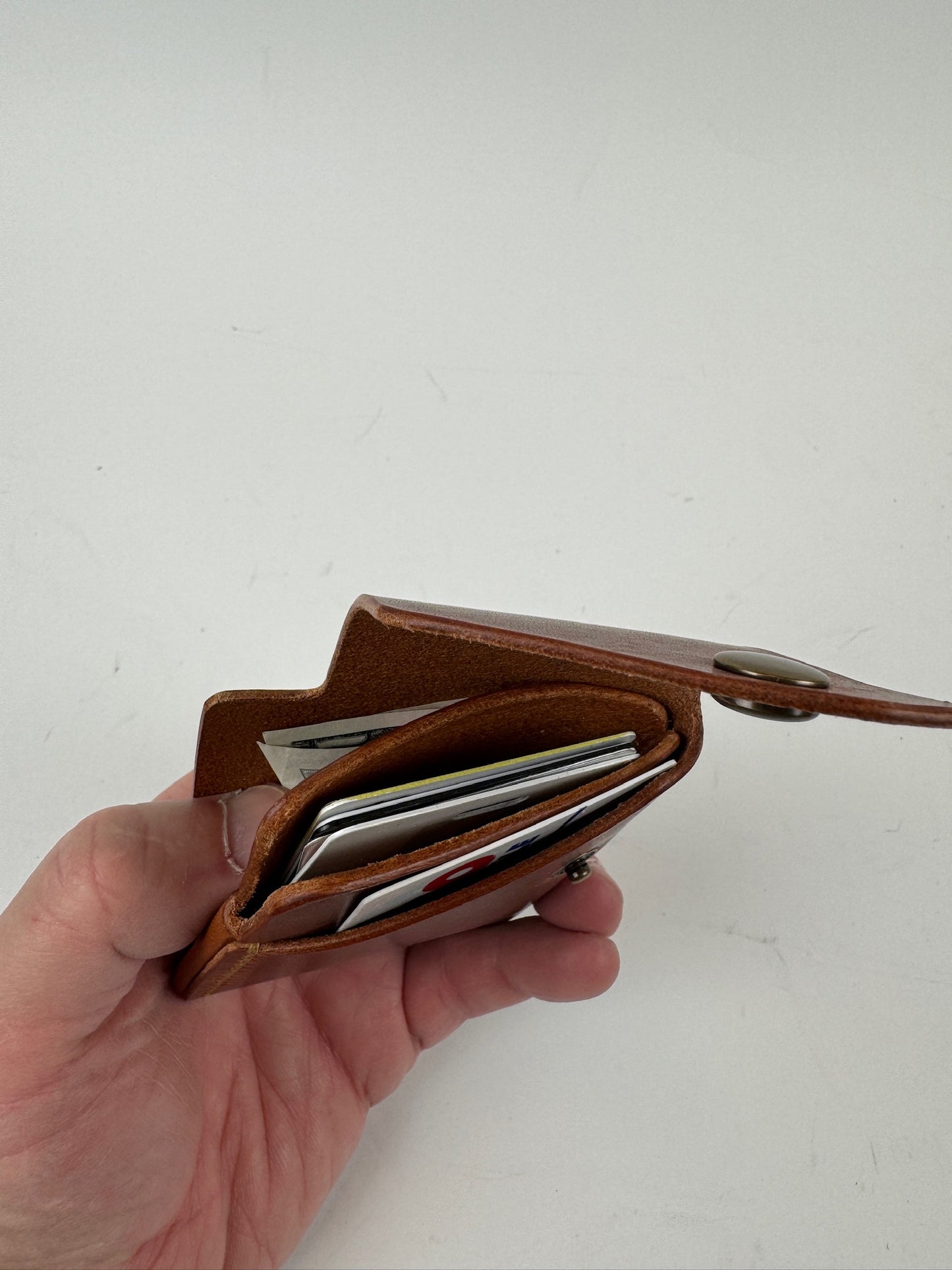Minimalist snap wallet